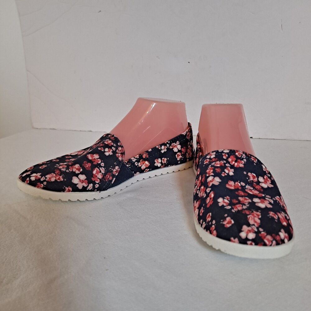 Report Womens Canvas Slip On Shoes Size 7.5 Floral Blue Pink Sneakers